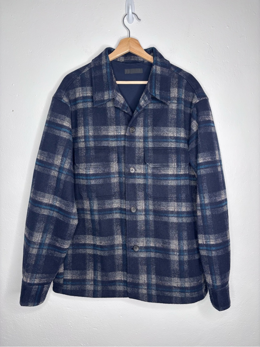 Uniqlo Blue Plaid Lined Shirt Jacket Size L